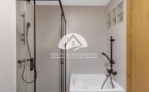 Resale - Apartment  - Torrevieja - Playa del Cura