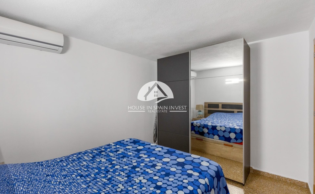 Resale - Apartment  - Torrevieja - Playa del Cura