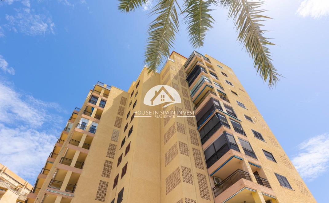 Resale - Apartment  - Torrevieja - Playa del Cura