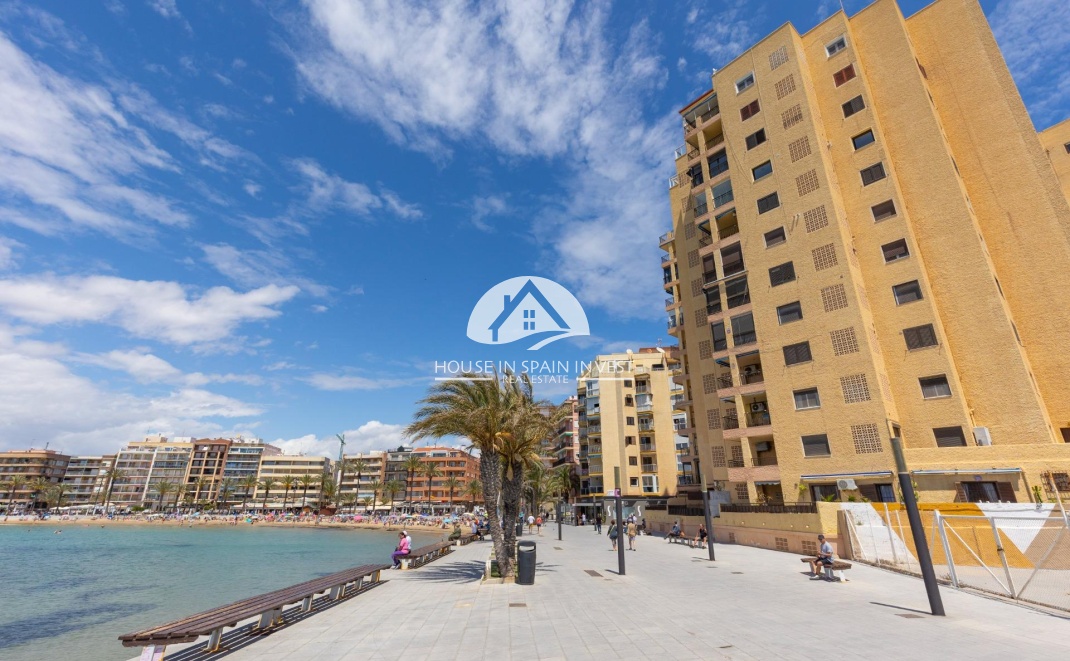 Resale - Apartment  - Torrevieja - Playa del Cura