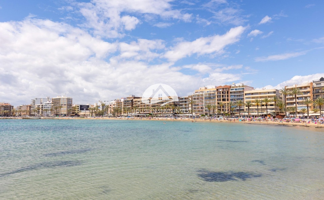 Resale - Apartment  - Torrevieja - Playa del Cura