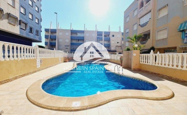Resale - Ground floor bungalow - Torrevieja - La Mata