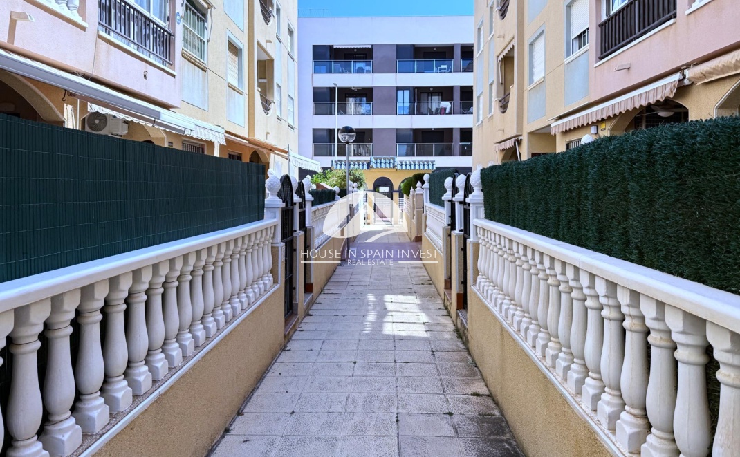 Resale - Ground floor bungalow - Torrevieja - La Mata