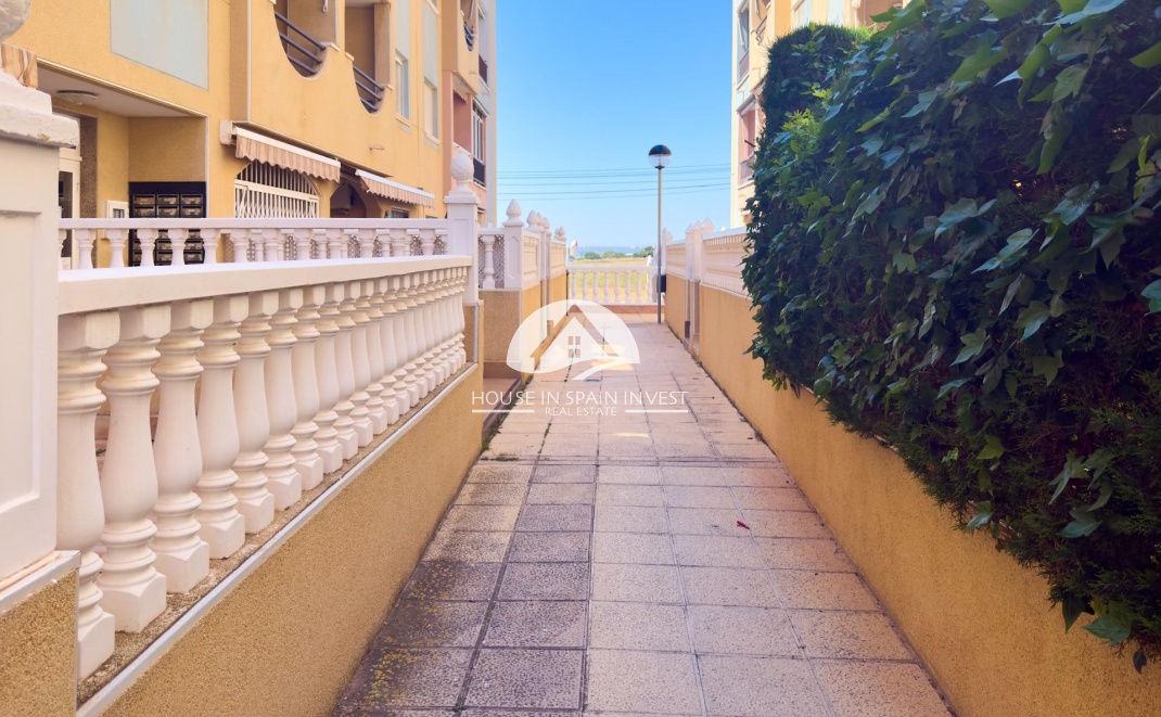 Resale - Ground floor bungalow - Torrevieja - La Mata