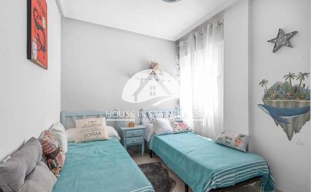 Herverkoop - Gelijkvloerse bungalow - Torrevieja - El Acequión - Los Náufragos