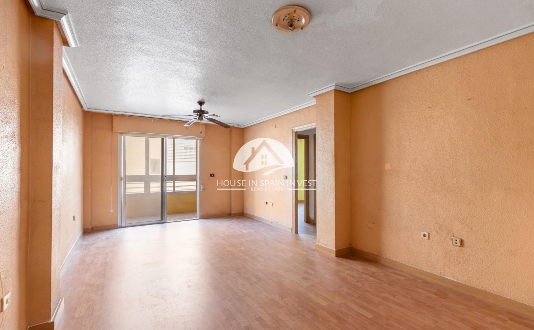 Resale - Apartment  - Torrevieja - Playa del Cura