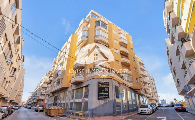 Resale - Apartment  - Torrevieja - Playa del Cura