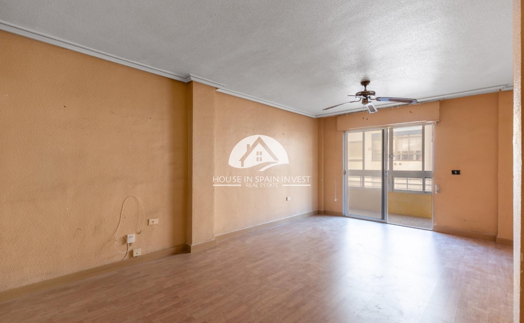 Resale - Apartment  - Torrevieja - Playa del Cura