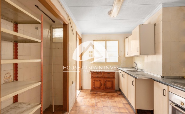 Resale - Apartment  - Torrevieja - Playa del Cura