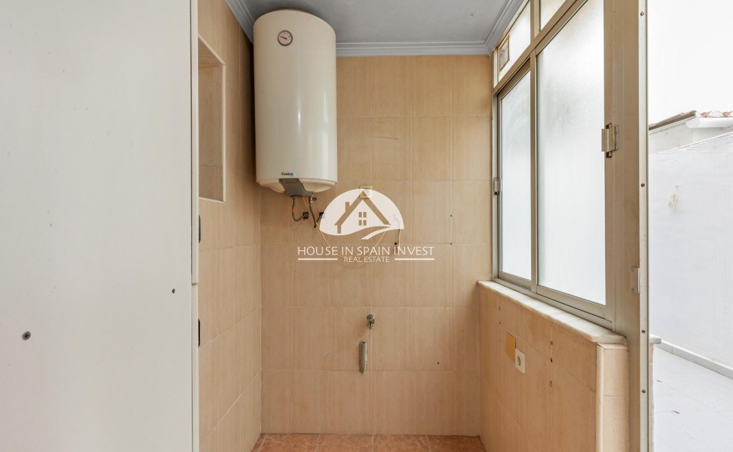 Resale - Apartment  - Torrevieja - Playa del Cura