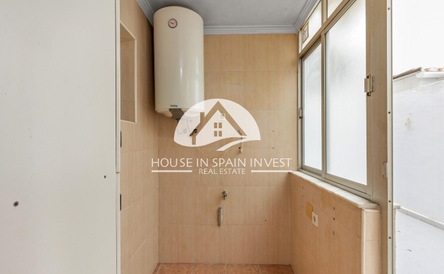 Resale - Apartment  - Torrevieja - Playa del Cura