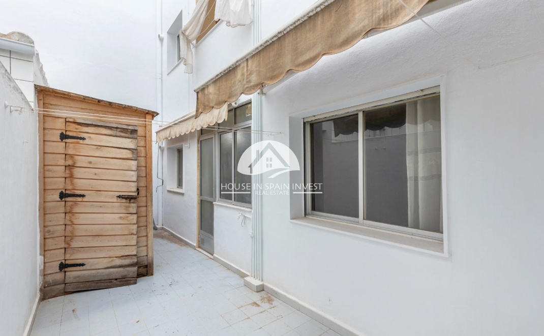 Resale - Apartment  - Torrevieja - Playa del Cura