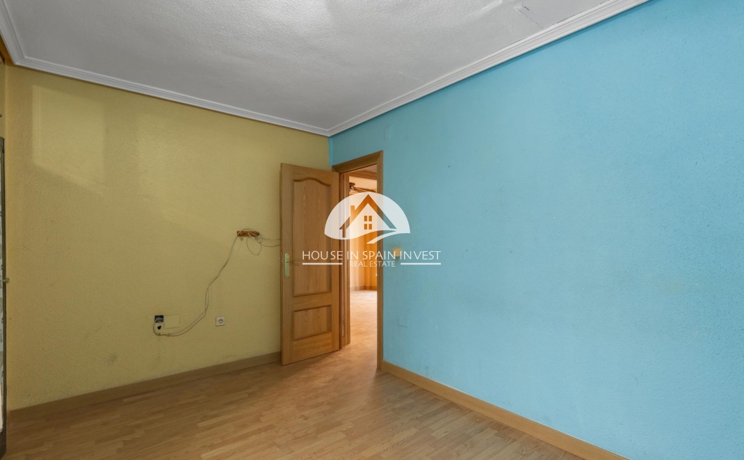 Resale - Apartment  - Torrevieja - Playa del Cura