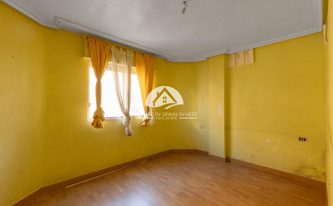 Resale - Apartment  - Torrevieja - Playa del Cura