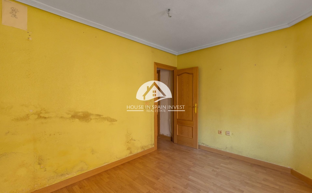 Resale - Apartment  - Torrevieja - Playa del Cura