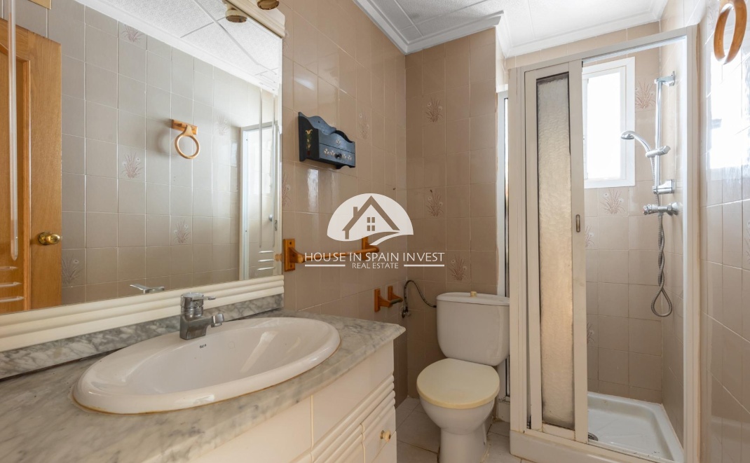 Resale - Apartment  - Torrevieja - Playa del Cura