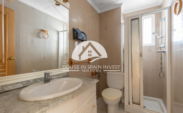 Resale - Apartment  - Torrevieja - Playa del Cura