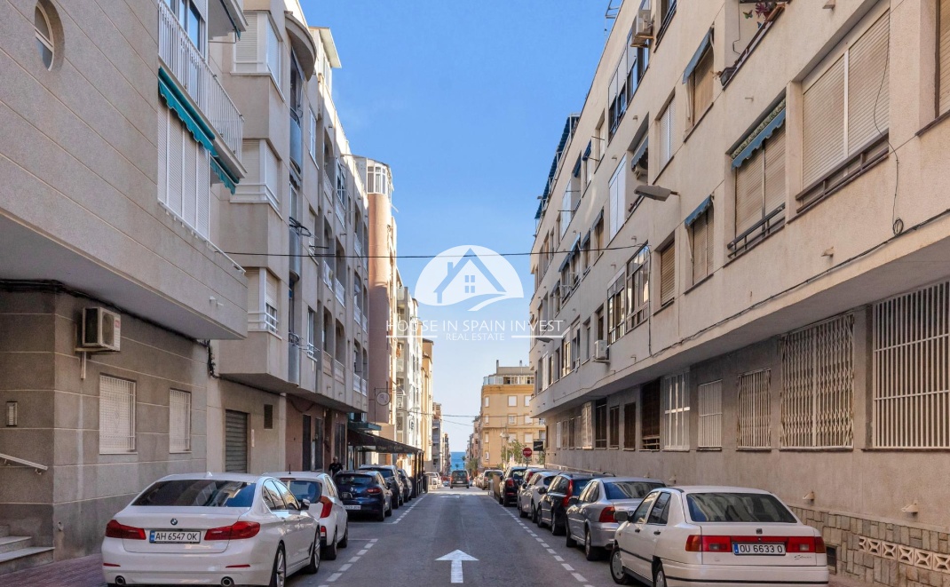 Resale - Apartment  - Torrevieja - Playa del Cura
