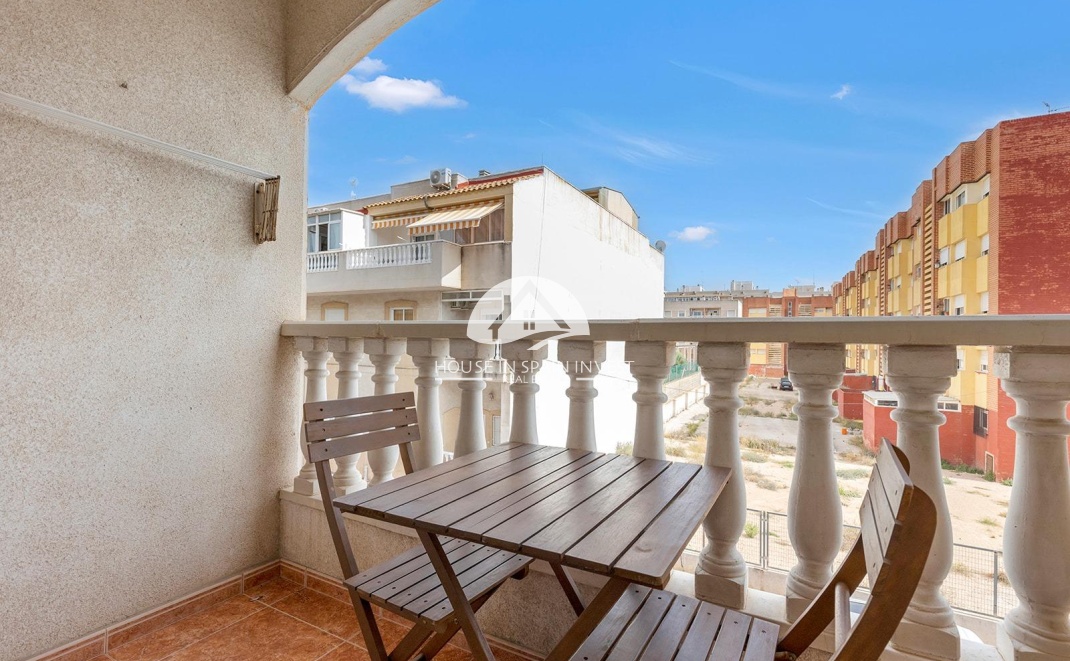 Resale - Apartment  - Torrevieja - Playa del Cura