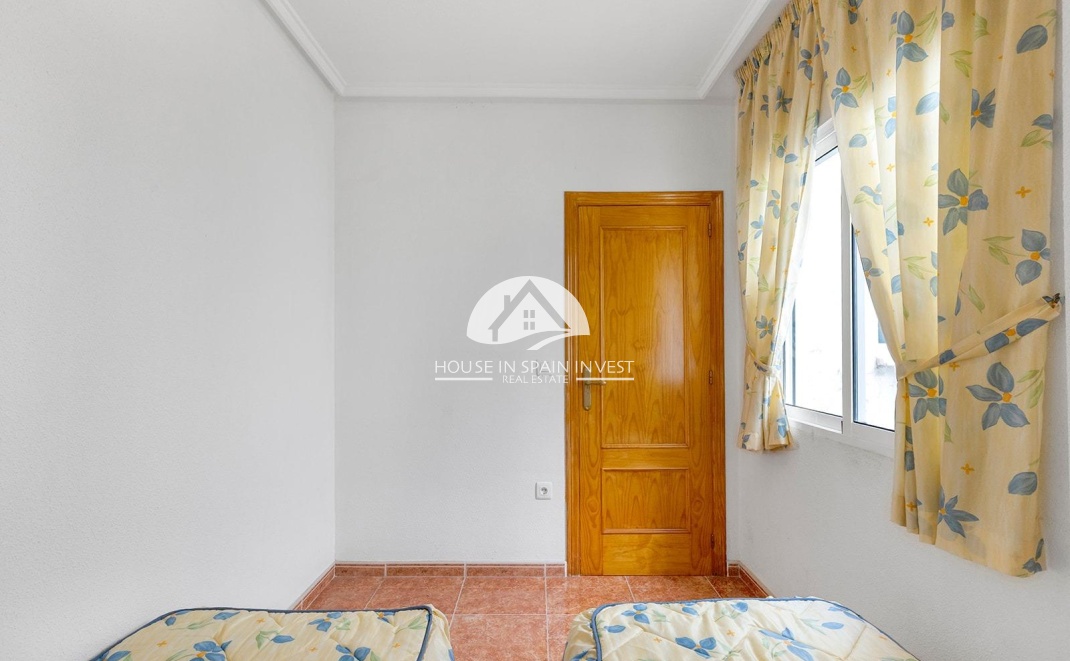 Resale - Apartment  - Torrevieja - Playa del Cura