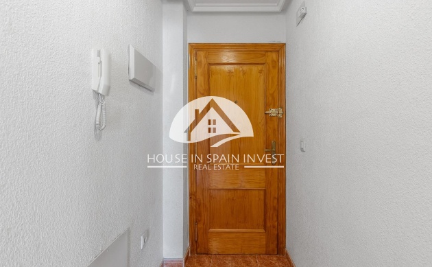 Resale - Apartment  - Torrevieja - Playa del Cura
