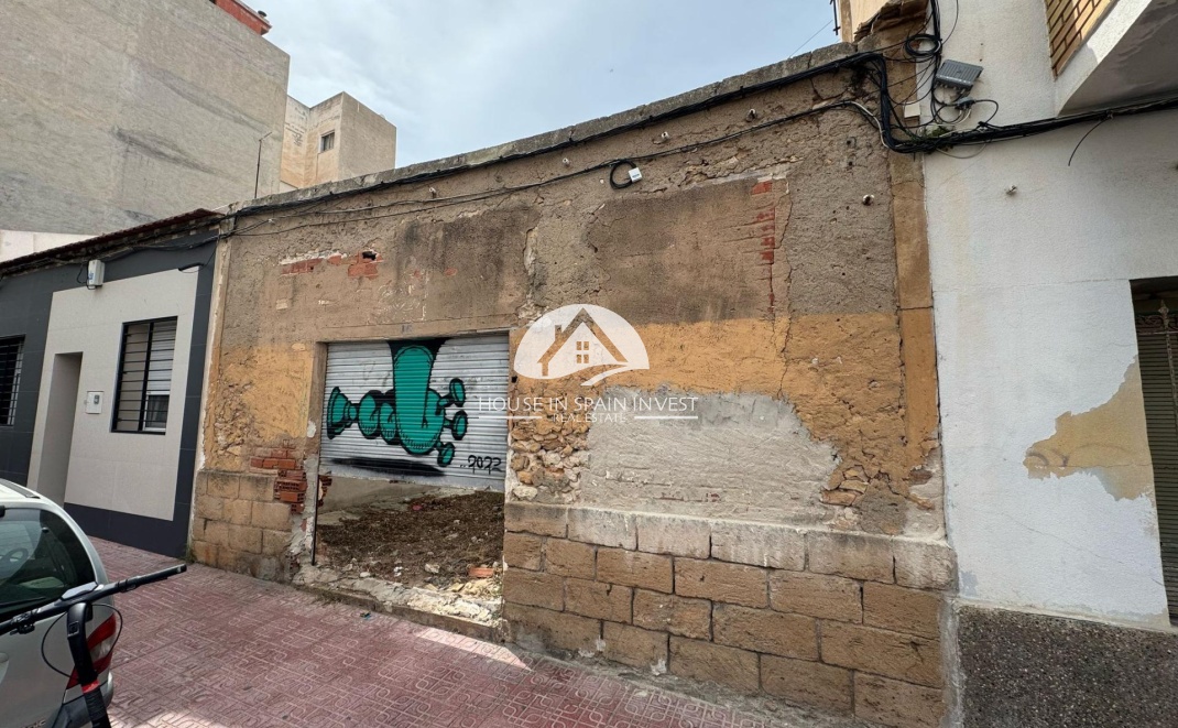 Resale - Plot / Land - Torrevieja - Centro