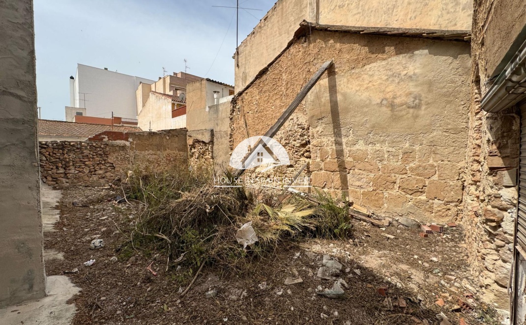 Resale - Plot / Land - Torrevieja - Centro