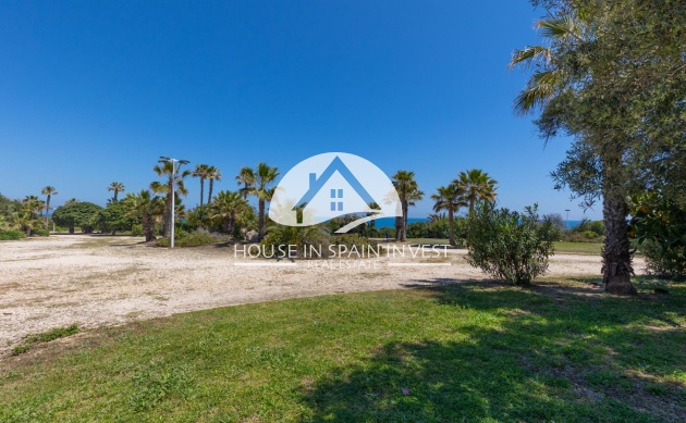 Resale - Apartment  - Torrevieja - Cabo Cervera