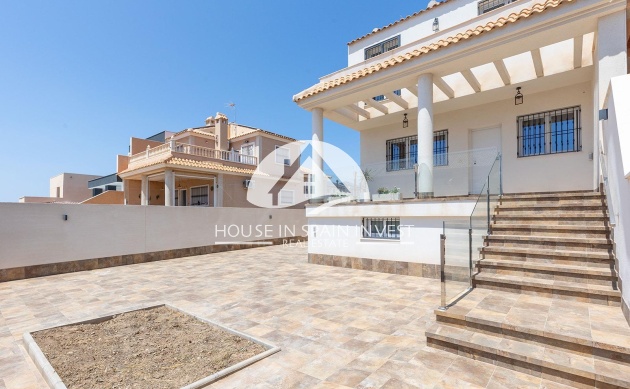 Reventa - Chalet - Torrevieja - Aguas Nuevas - Sector 25