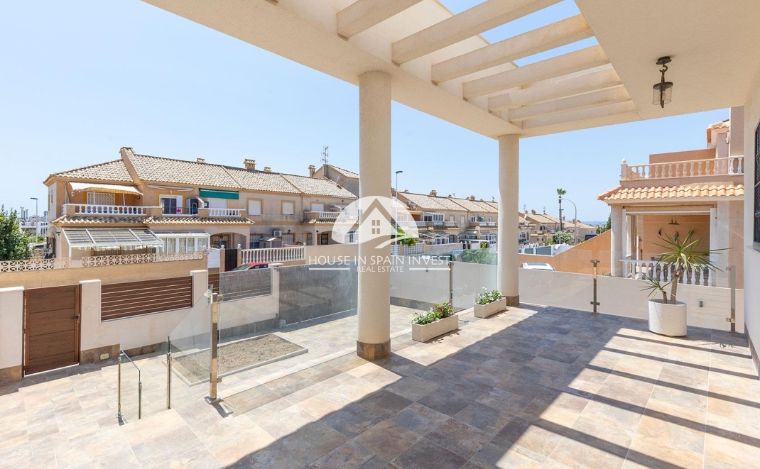 Reventa - Chalet - Torrevieja - Aguas Nuevas - Sector 25