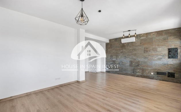 Reventa - Chalet - Torrevieja - Aguas Nuevas - Sector 25