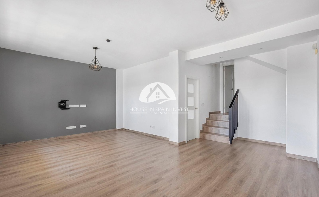 Reventa - Chalet - Torrevieja - Aguas Nuevas - Sector 25