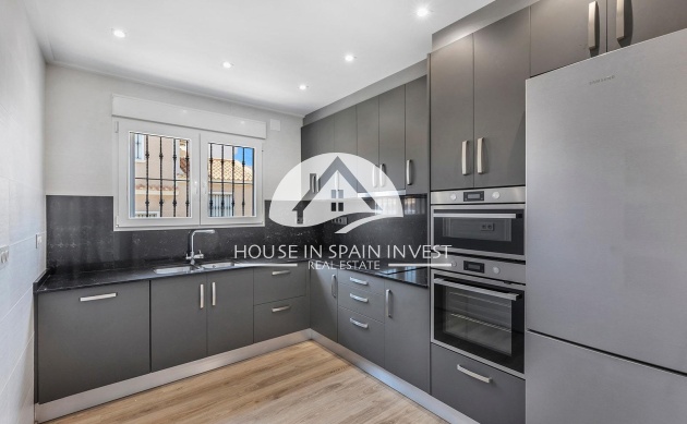 Reventa - Chalet - Torrevieja - Aguas Nuevas - Sector 25