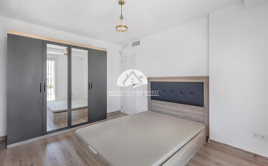 Reventa - Chalet - Torrevieja - Aguas Nuevas - Sector 25