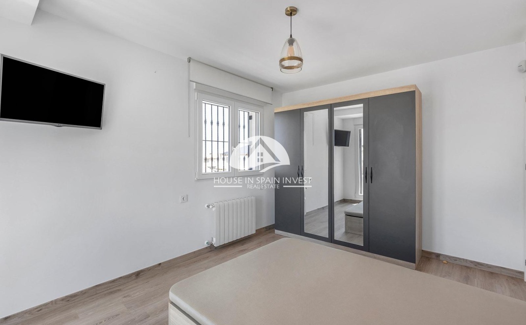 Reventa - Chalet - Torrevieja - Aguas Nuevas - Sector 25