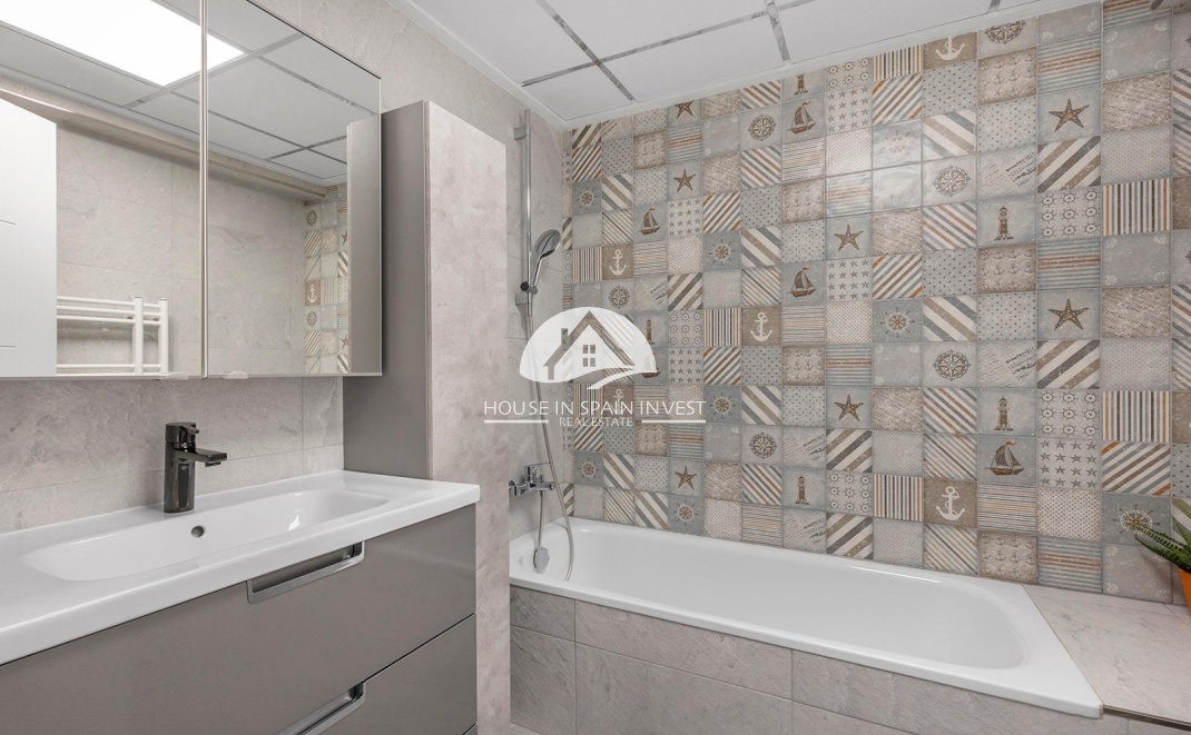 Reventa - Chalet - Torrevieja - Aguas Nuevas - Sector 25