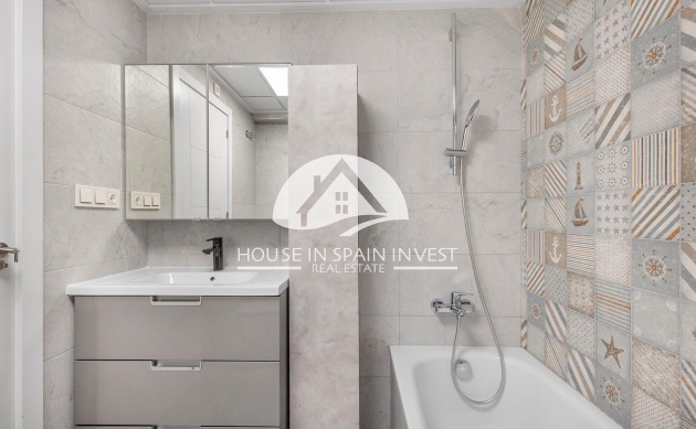 Reventa - Chalet - Torrevieja - Aguas Nuevas - Sector 25