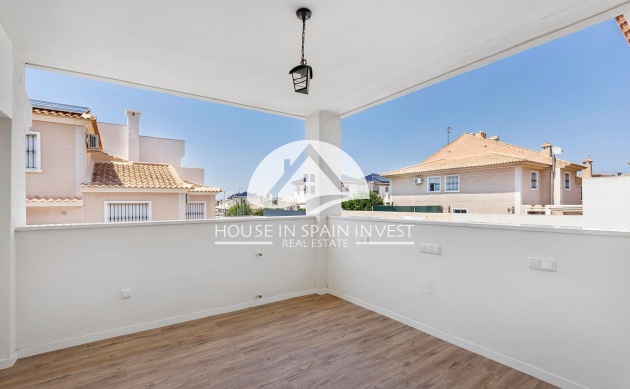 Reventa - Chalet - Torrevieja - Aguas Nuevas - Sector 25