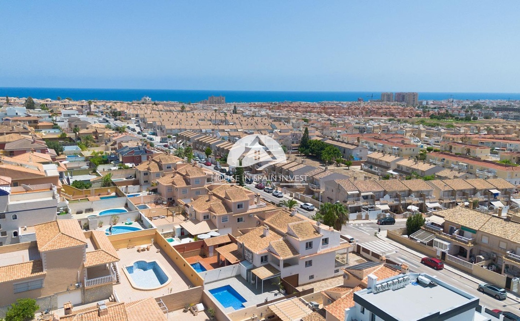 Reventa - Chalet - Torrevieja - Aguas Nuevas - Sector 25