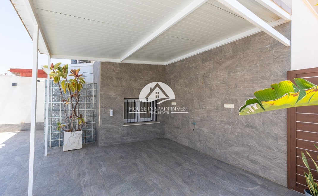 Reventa - Chalet - Torrevieja - Aguas Nuevas - Sector 25