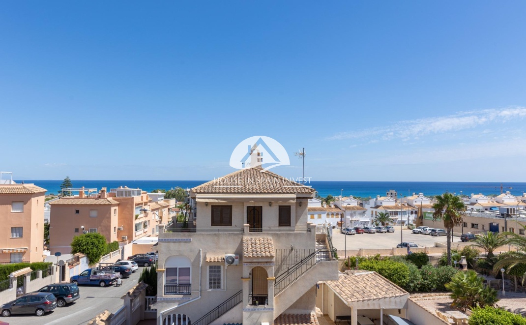 Resale - Villa - Torrevieja - La Mata