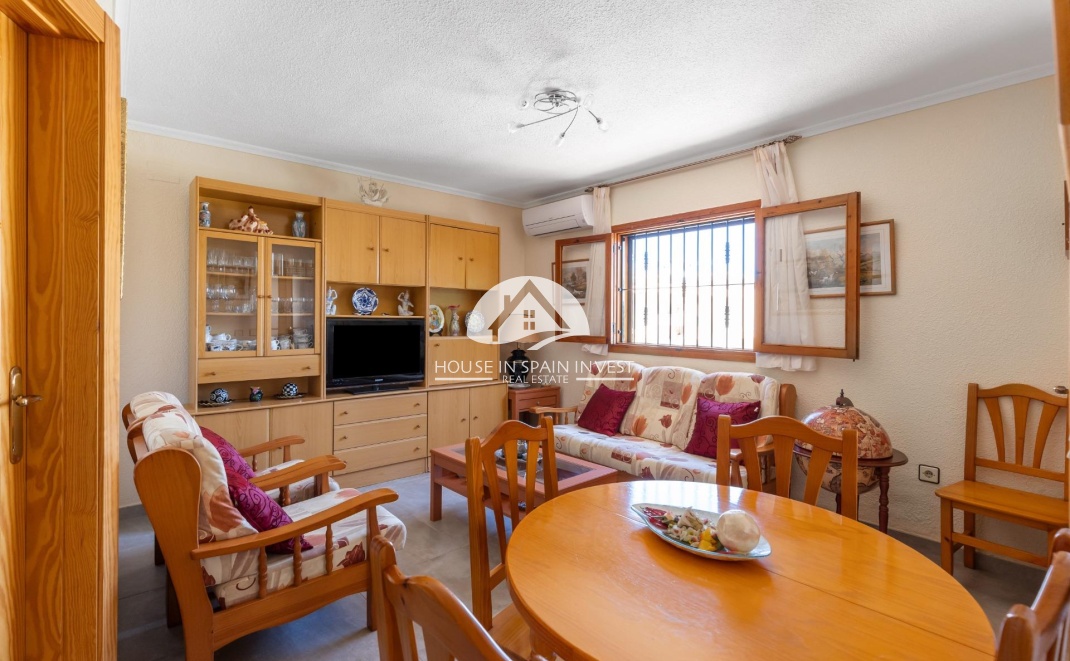 Resale - Villa - Torrevieja - La Mata