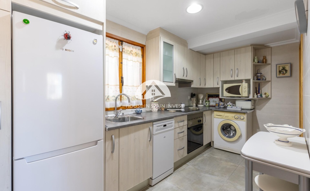 Resale - Villa - Torrevieja - La Mata