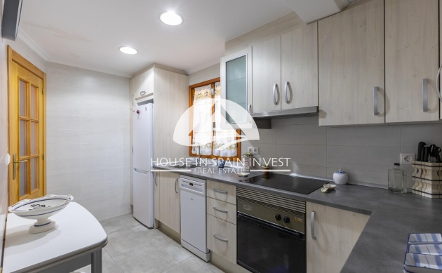 Resale - Villa - Torrevieja - La Mata