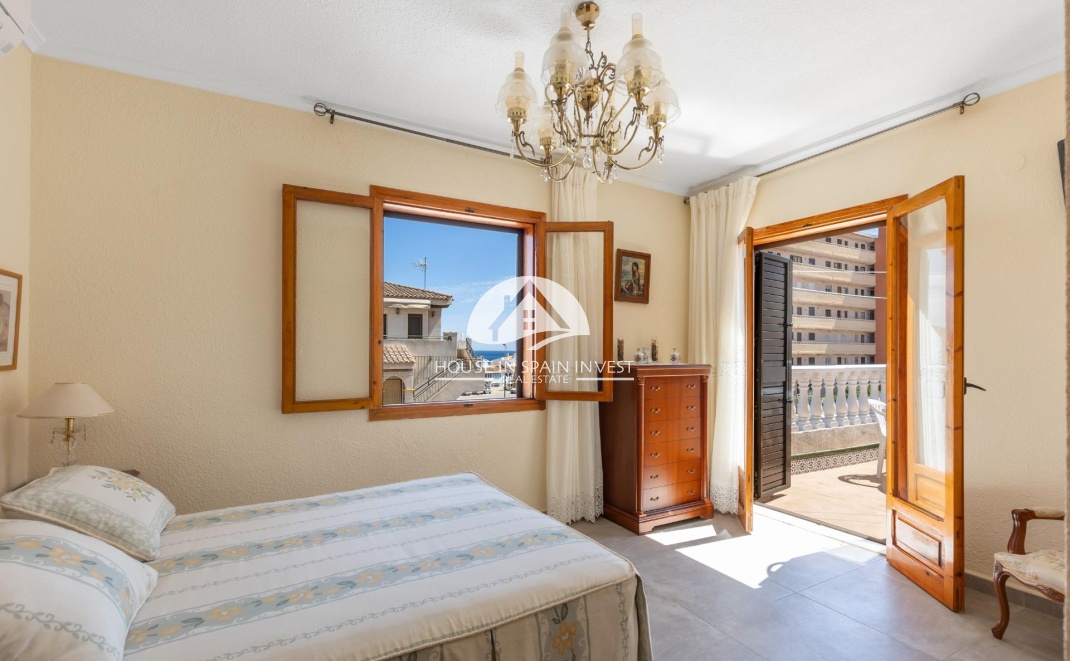 Resale - Villa - Torrevieja - La Mata