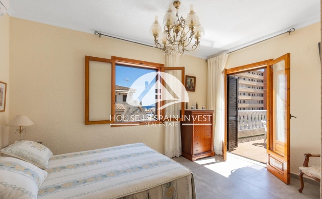 Resale - Villa - Torrevieja - La Mata