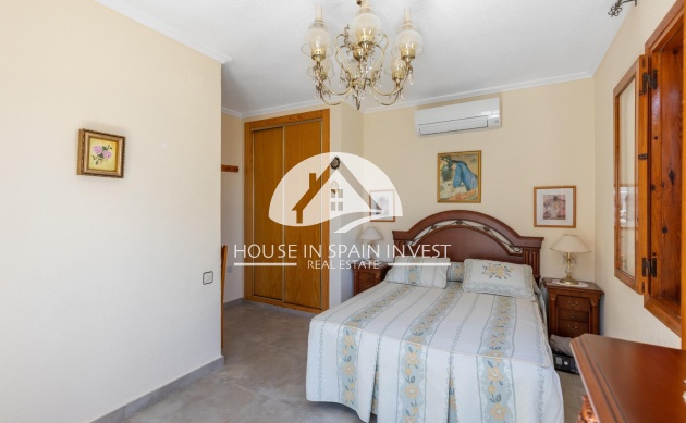 Resale - Villa - Torrevieja - La Mata