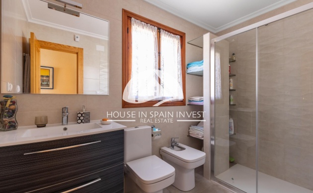 Resale - Villa - Torrevieja - La Mata