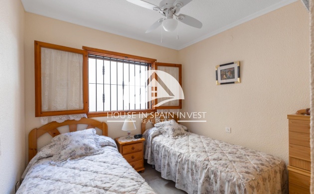 Resale - Villa - Torrevieja - La Mata