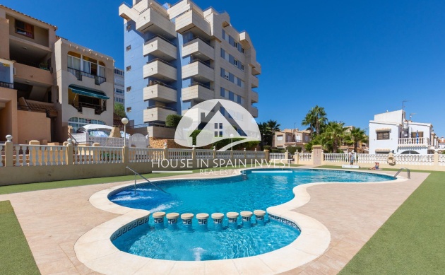 Resale - Villa - Torrevieja - La Mata